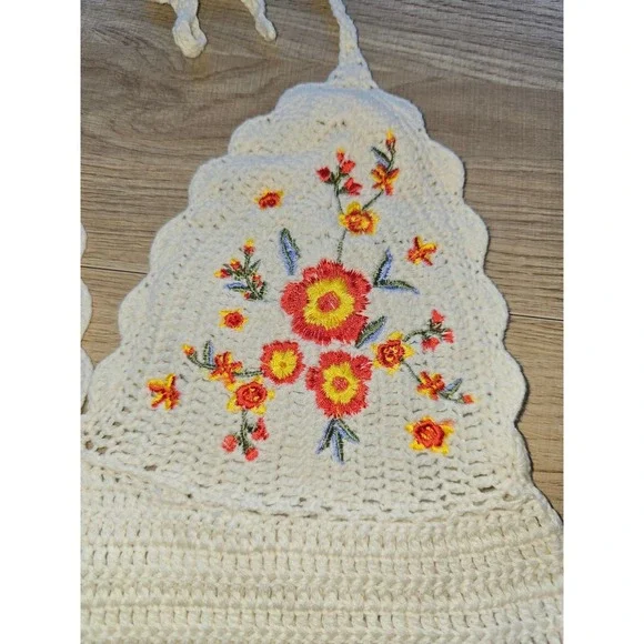 Women's Crochet Halter Bralette Top Size S Ivory Floral Embroidered Boho - Picture 3 of 7